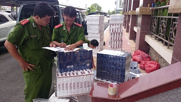 Bắt giữ 55.000 bao thuốc lá lậu tại Quảng Ninh - Hình 1