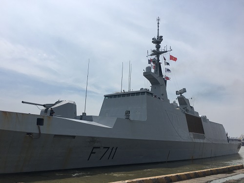 Nữ tư lệnh chỉ huy Tàu chiến hiện đại của Pháp cập cảng Sài Gòn - Hình 4