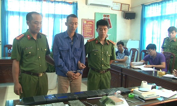 Khởi tố 2 vụ vận chuyển 19 bánh heroin tại Ninh Bình - Hình 1