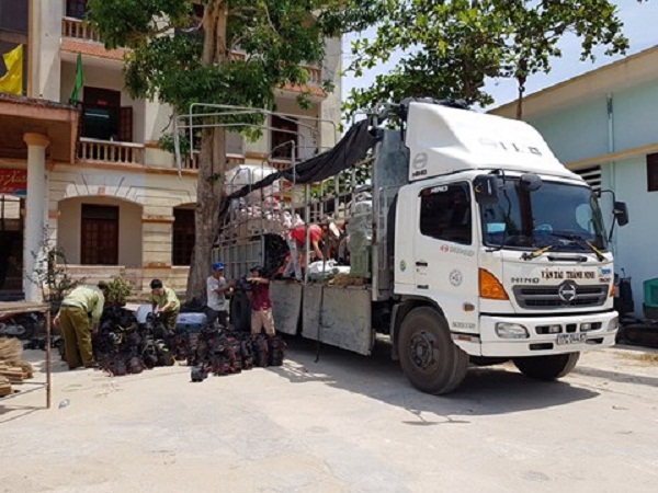 Phát hiện, bắt giữ lô hàng lậu trị giá 400 triệu trên đường vận chuyển