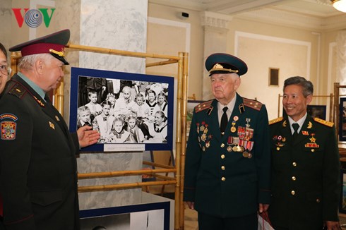 Đại sứ quán Việt Nam tổ chức triển lãm ảnh tại tòa nhà Quốc hội Ukraine - Hình 1