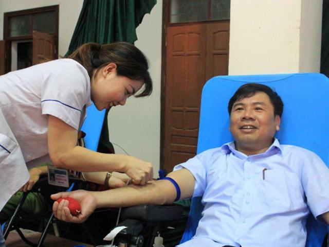 Nghệ An: Hơn 1.300 người tham gia 'Ngày hội hiến máu tình nguyện' - Hình 4