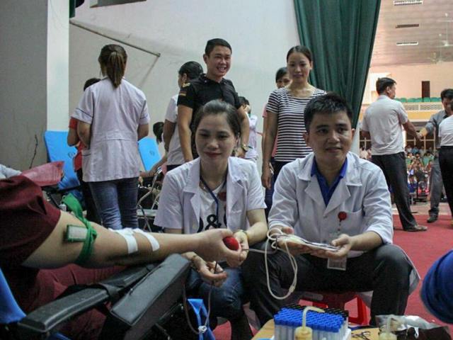 Nghệ An: Hơn 1.300 người tham gia 'Ngày hội hiến máu tình nguyện' - Hình 5