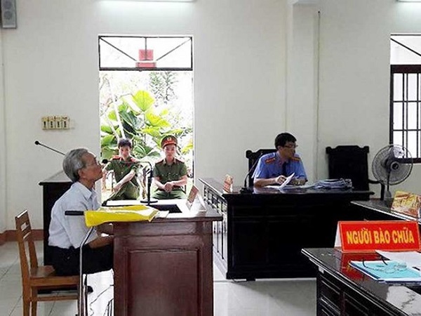 Chính thức thi hành án tù với bị cáo Nguyễn Khắc Thủy về tội dâm ô với trẻ em - Hình 1