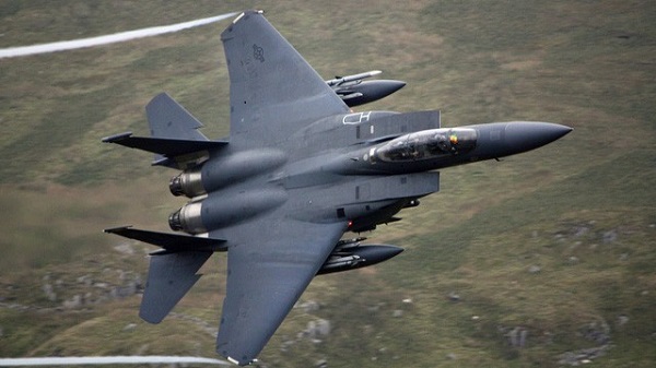Máy bay chiến đấu F-15 của Mỹ rơi ngoài khơi Nhật Bản - Hình 1