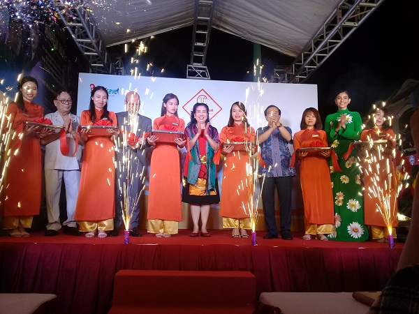 Hà Nội: Khai trương thương hiệu quà tặng cao cấp Vietgiftmart