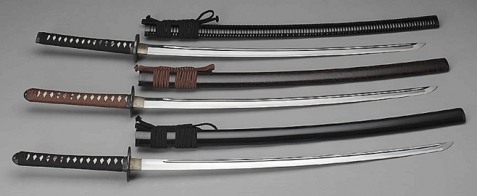 Bắt 'nữ quái' buôn ma túy, tàng trữ súng thể thao và kiếm Nhật