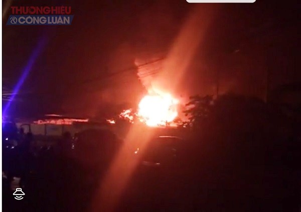 Phú Thọ: Cháy nhà máy may tại khu công nghiệp Thụy Vân - Hình 1