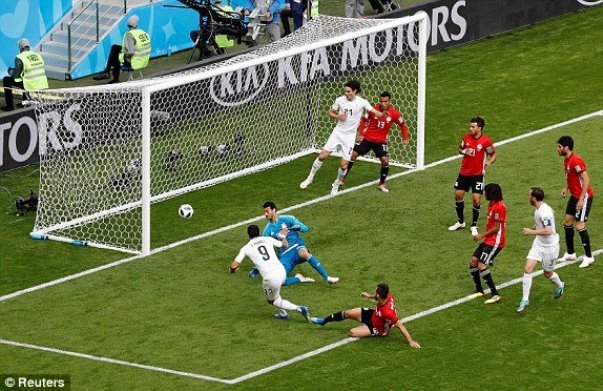 Ai Cập – Uruguay: Chiến thắng nhọc nhằn nhờ pha đánh đầu ở phút chót - Hình 2