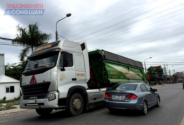 Thái Nguyên: Xe quá khổ, quá tải nối đuôi nhau ‘oanh tạc’ trên tuyến Quốc lộ 3 - Hình 4