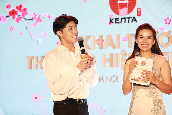 Noo Phước Thịnh 'khuấy động' fan Hà thành trong sự kiện ra mắt nhãn hàng KENTA TEA - Hình 4