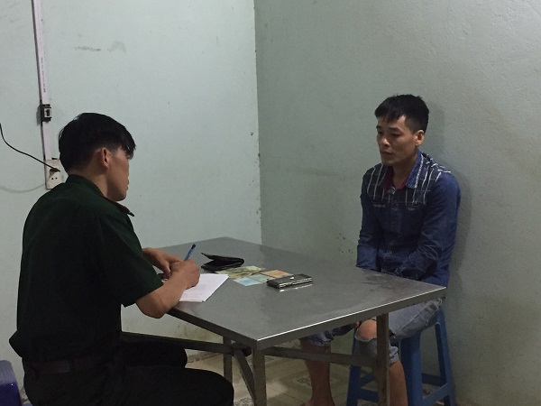 Biên phòng Lào Cai: Triệt phá 2 tụ điểm bán lẻ ma túy - Hình 2