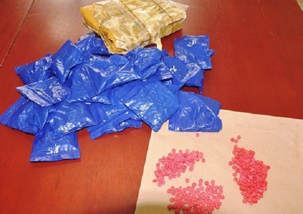 Thanh Hóa: Bắt giữ đối tượng cất giấu 5.941 viên hồng phiến