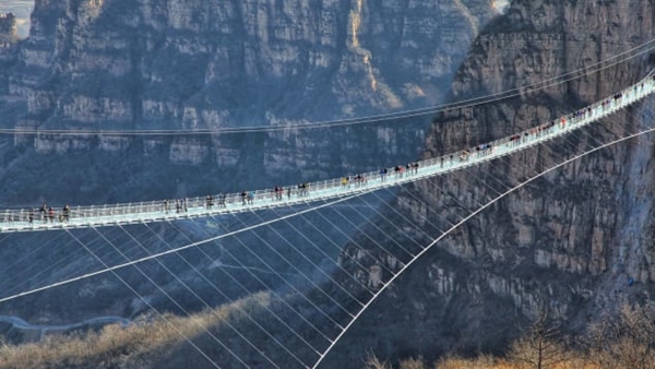 13 cây cầu treo đáng sợ nhất thế giới - Hình 12