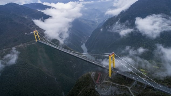 13 cây cầu treo đáng sợ nhất thế giới - Hình 13
