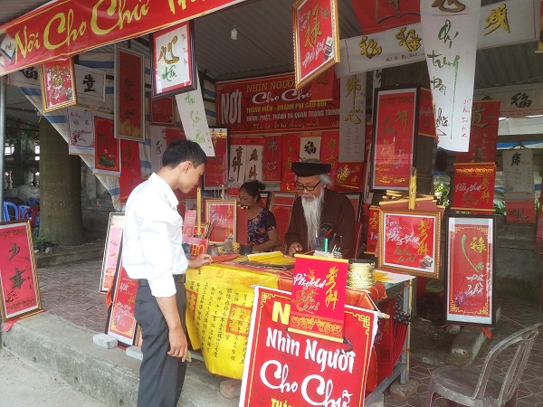 Hải Phòng: Chấn chỉnh việc viết sớ, bán hàng rong tại đền thờ Trạng Trình Nguyễn Bỉnh Khiêm