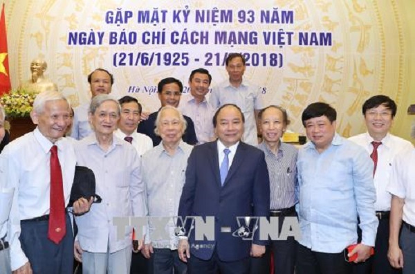 Thủ tướng Nguyễn Xuân Phúc gặp mặt các cơ quan thông tấn, báo chí - Hình 4