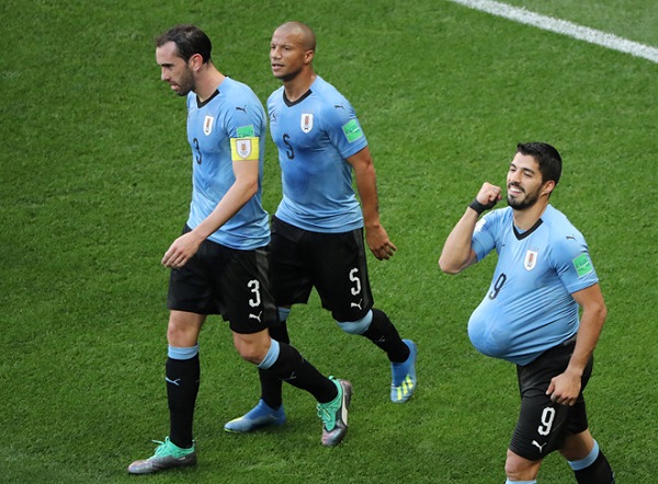 Uruguay 1-0 Ả-rập Xê-út: Đại diện Châu Á đầu tiên chính thức bị loại - Hình 2