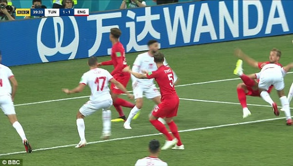 FIFA thông báo sẽ kiểm tra lại công nghệ VAR