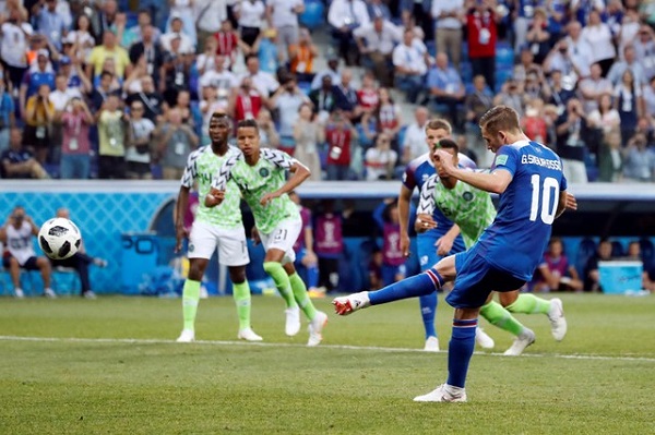 Iceland vs Nigeria: 'Đại bàng xanh' Musa tung cánh - Hình 3