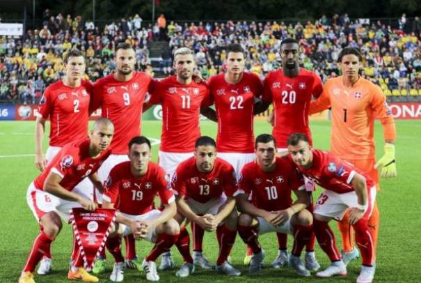 Serbia vs Thụy Sĩ: Rộng cửa vào vòng trong - Hình 2