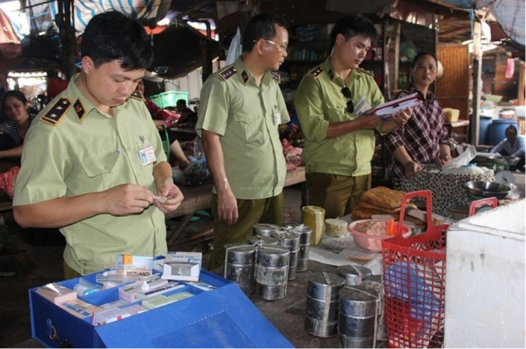 Công bố tên cơ sở SX-KD thực phẩm bẩn để cảnh báo và bảo vệ NTD