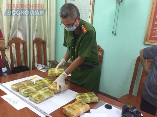 Quảng Bình: Khởi tố đối tượng người Lào vận chuyển gần 50.000 viên ma túy về Việt Nam - Hình 2