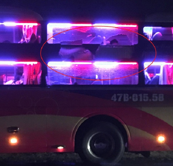 Hành vi ném đá vào xe khách, tàu hỏa có thể bị truy cứu trách nhiệm hình sự