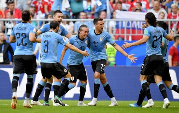 Nga 0 – 3 Uruguay: Cavani ghi bàn Uruguay hủy diệt chủ nhà! - Hình 2