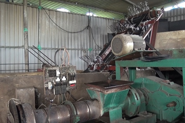 Những giọt nước mắt của người dân làng nghề tái chế nhựa lớn nhất miền Bắc