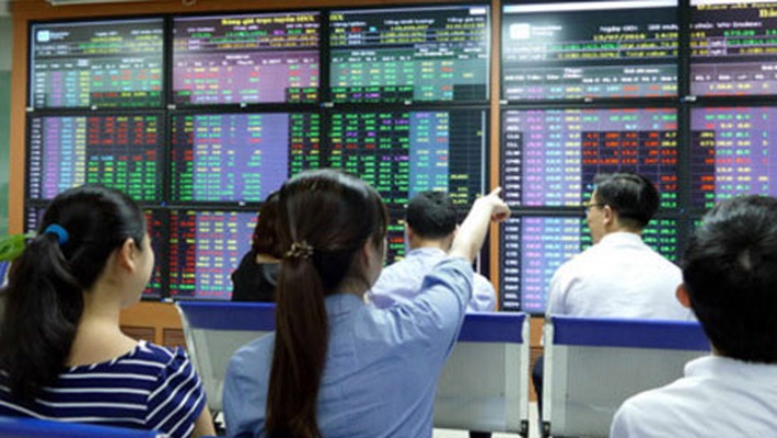 Chủ tịch VNDIRECT vẫn không cứu được giá cổ phiếu