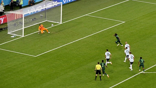 Argentina 2–1 Nigeria: Lách qua khe cửa hẹp - Hình 3
