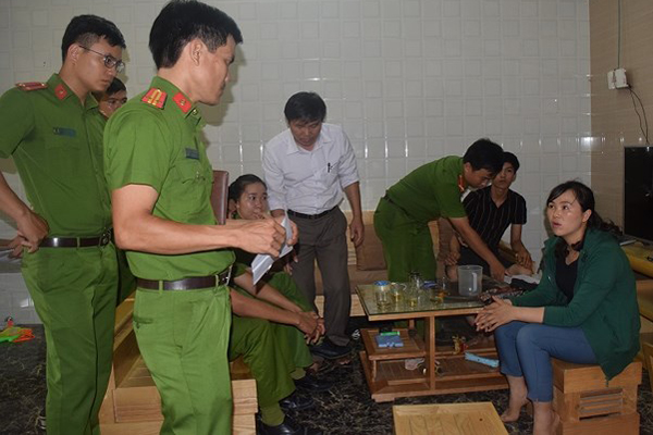Thừa Thiên Huế: Phát hiện cơ sở sản xuất cà phê giả - Hình 1