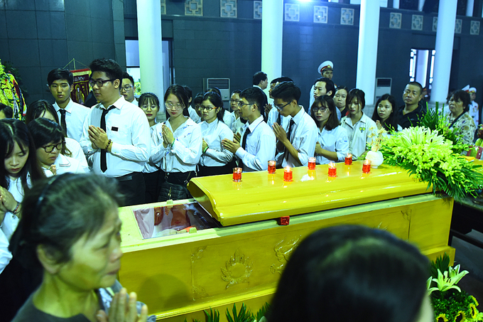 Hàng nghìn người tiễn đưa GS Phan Huy Lê - Hình 10