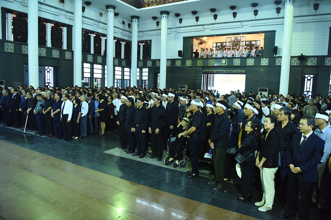 Hàng nghìn người tiễn đưa GS Phan Huy Lê - Hình 11