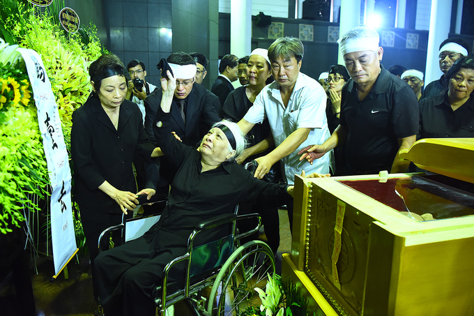 Hàng nghìn người tiễn đưa GS Phan Huy Lê - Hình 9