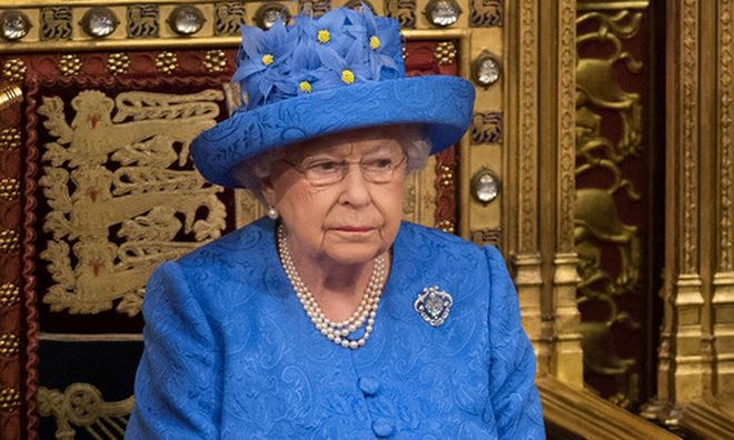 Nữ hoàng Anh thông qua luật Brexit, mở đường cho Anh rời EU - Hình 1