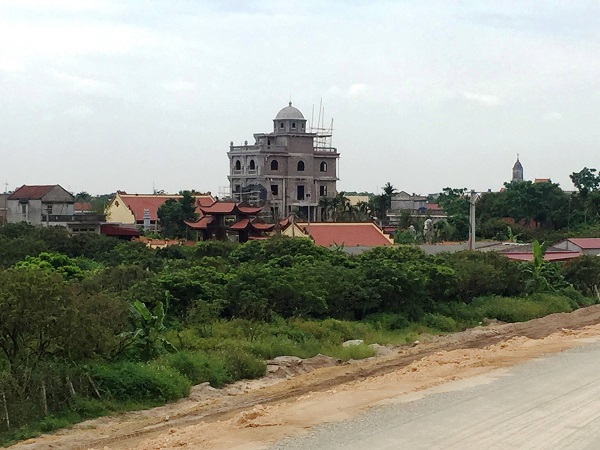 Cận cảnh 'siêu' biệt thự khủng của một Hiệu trưởng