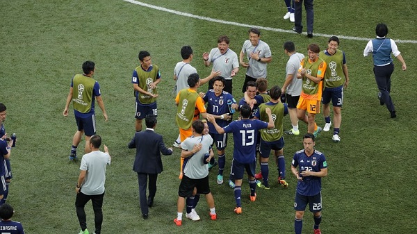 Thua Ba Lan, Nhật Bản vẫn đi tiếp nhờ chỉ số fair play - Hình 4