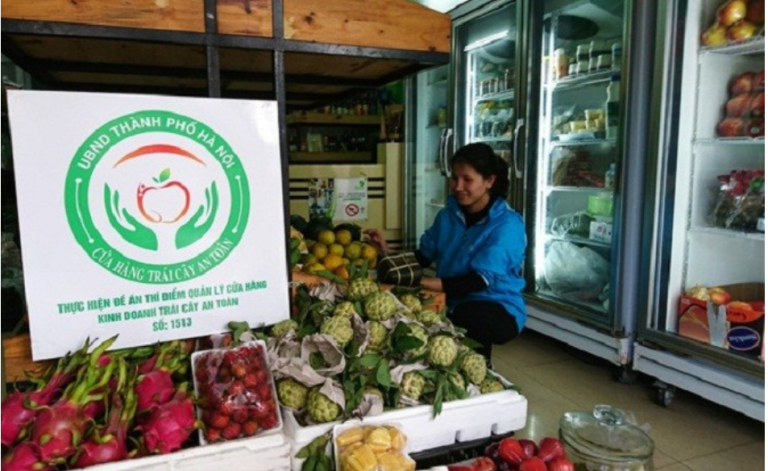 Hà Nội: Hơn 500 cửa hàng kinh doanh trái cây được cấp biển nhận diện thương hiệu an toàn - Hình 1
