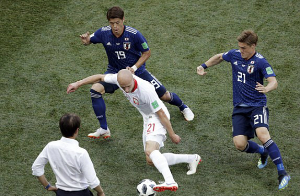 Thua Ba Lan, Nhật Bản vẫn đi tiếp nhờ chỉ số fair play - Hình 3