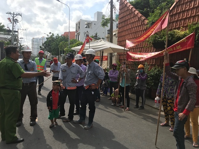 Dự án The Nassim - Bài 1: Công nhân bức xúc đòi tiền công