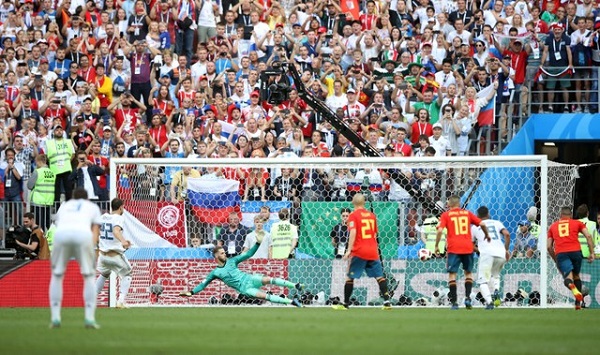 Chiến thắng trên loạt đá 11m, Nga tiễn Tây Ban Nha về nước - Hình 2