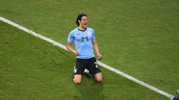 Uruguay 2-1 Bồ Đào Nha: Messi, Ronaldo dắt tay nhau về nước! - Hình 2