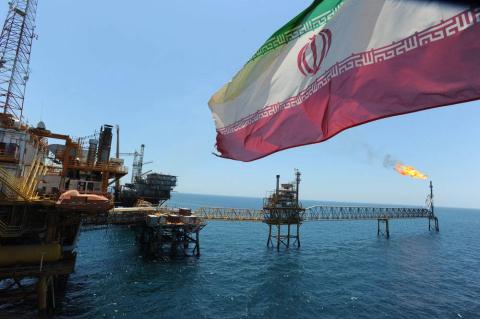 Cho tư nhân xuất dầu, Iran đương đầu Mỹ - Hình 1