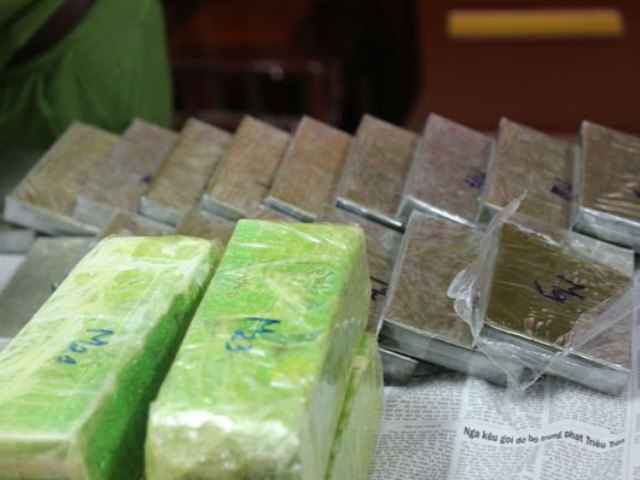 Nghệ An: Triệt phá đường dây mua bán 19 bánh heroin, 4 kg ma túy đá