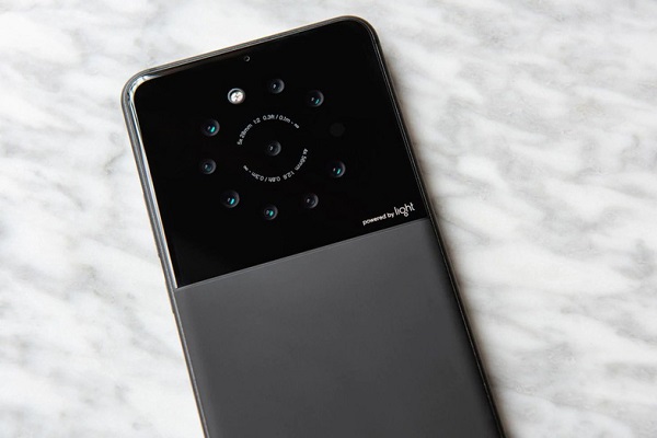 Chiếc smartphone trang bị 5 đến 9 camera sẽ được tung ra thị trường trong thời gian tới - Hình 1
