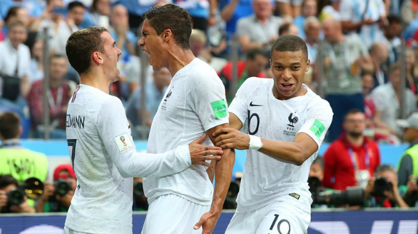 Pháp 2-0 Uruguay: Pháp vào bán kết Worl Cup - Hình 2