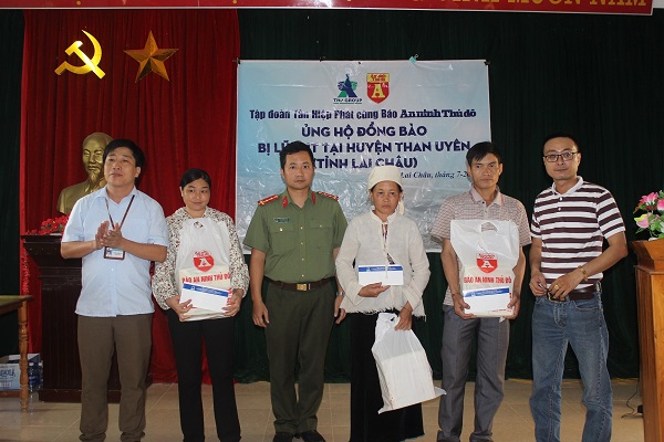 Tập đoàn Tân Hiệp Phát tặng 350 triệu đồng đến bà con bị thiên tai tại Lai Châu, Hà Giang - Hình 1