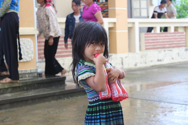 Tập đoàn Tân Hiệp Phát tặng 350 triệu đồng đến bà con bị thiên tai tại Lai Châu, Hà Giang - Hình 6